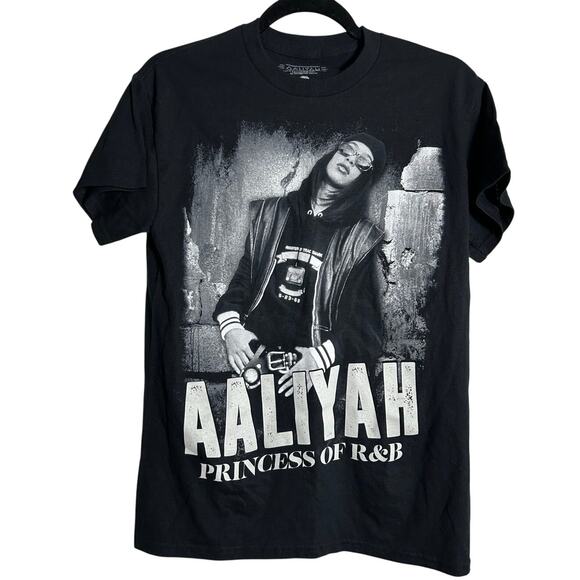 AALIYAH New "Princess of R&B" Short Sleeve Graphic Tee Size S - Picture 2 of 4